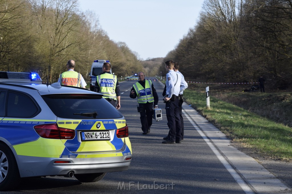 Schwerer VU Krad Fahrrad Koeln Porz Alte Koelnerstr P179.JPG - Miklos Laubert